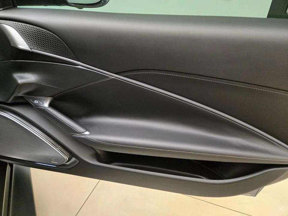 2022 Ferrari Roma - Image 30 of 31