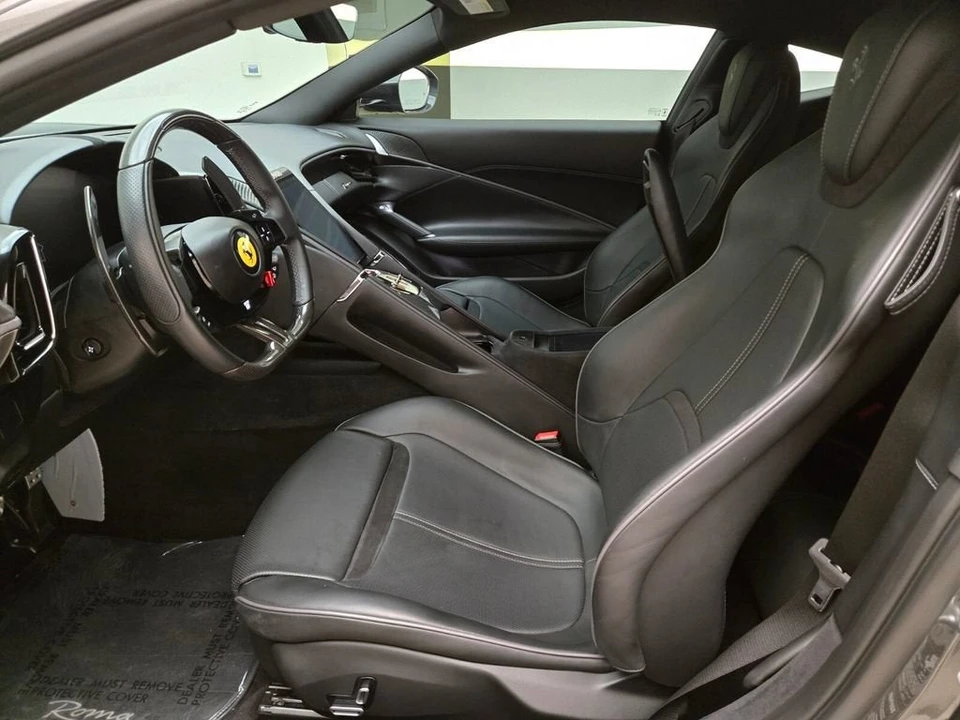 2022 Ferrari Roma - Image 18 of 31