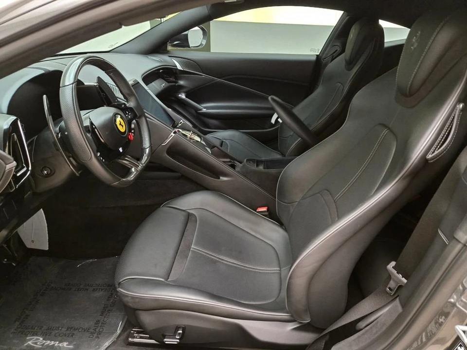 2022 Ferrari Roma - Image 17 of 31
