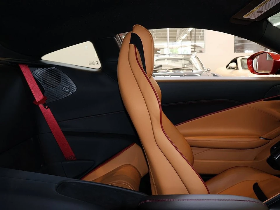 2022 Ferrari Roma - Image 22 of 31