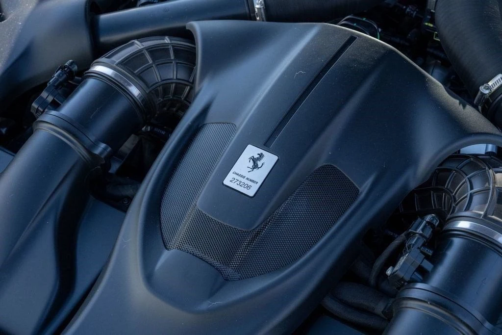 2022 Ferrari Roma - Image 26 of 31