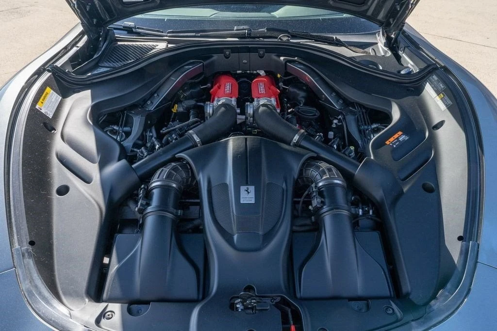 2022 Ferrari Roma - Image 25 of 31