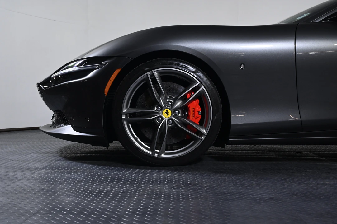 2022 Ferrari Roma - Image 29 of 30