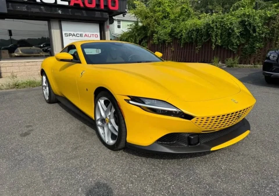 2022 Ferrari Roma - Image 3 of 10