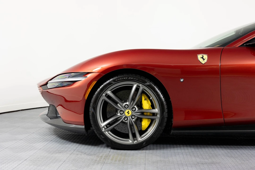 2022 Ferrari Roma - Image 16 of 21