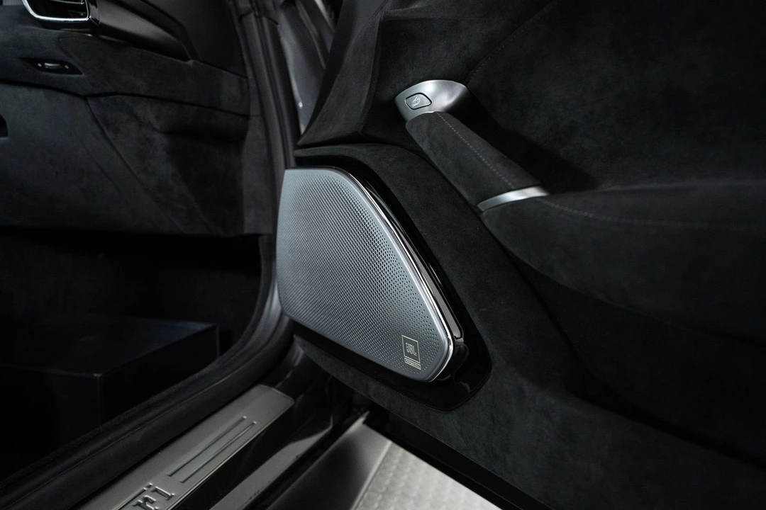 2022 Ferrari Roma - Image 26 of 31