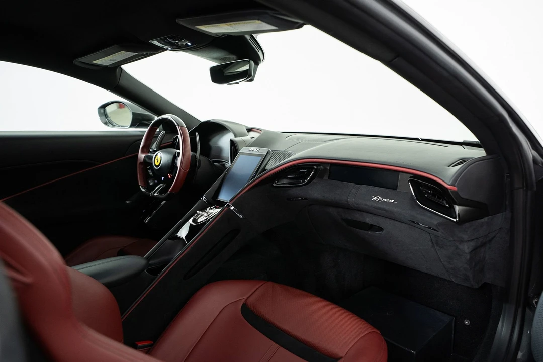 2022 Ferrari Roma - Image 23 of 31