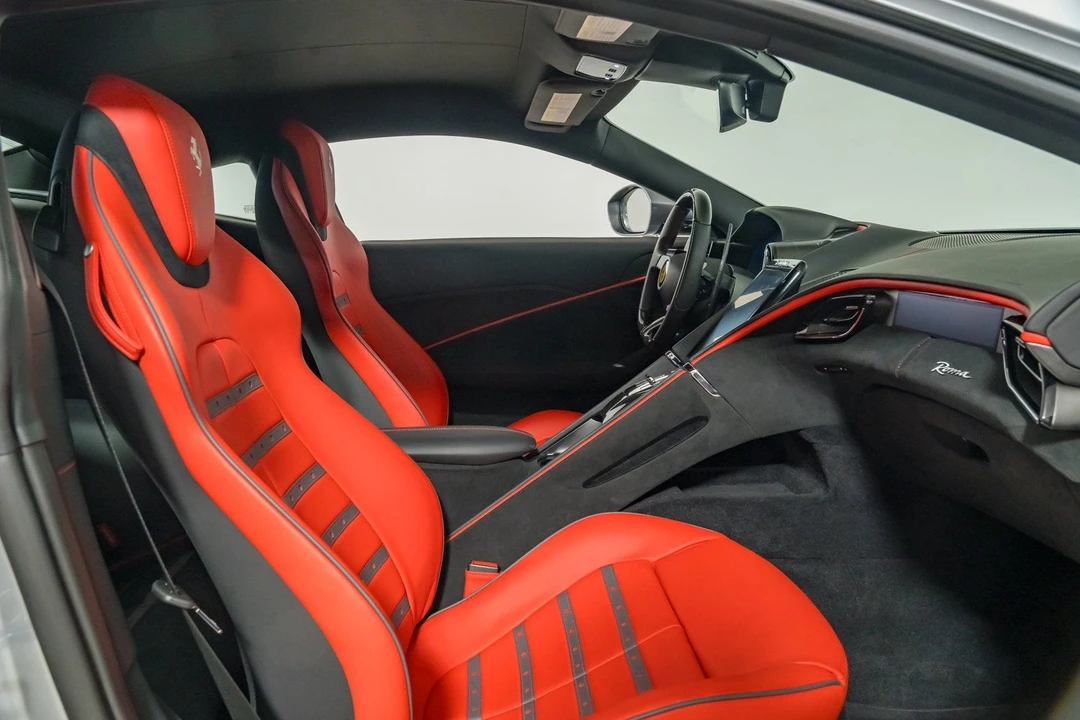 2022 Ferrari Roma - Image 26 of 31
