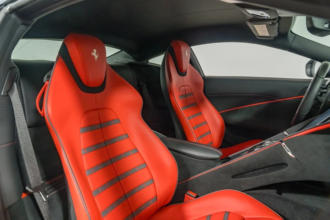 2022 Ferrari Roma - Image 30 of 31