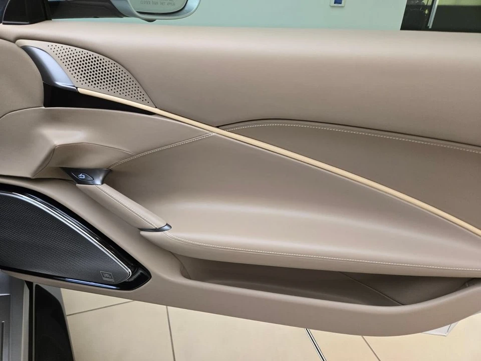 2022 Ferrari Roma - Image 27 of 31