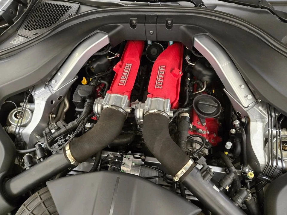 2022 Ferrari Roma - Image 28 of 31