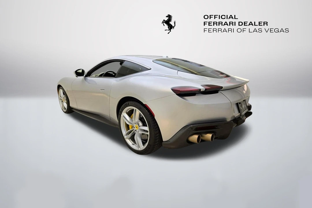 2022 Ferrari Roma - Image 11 of 31