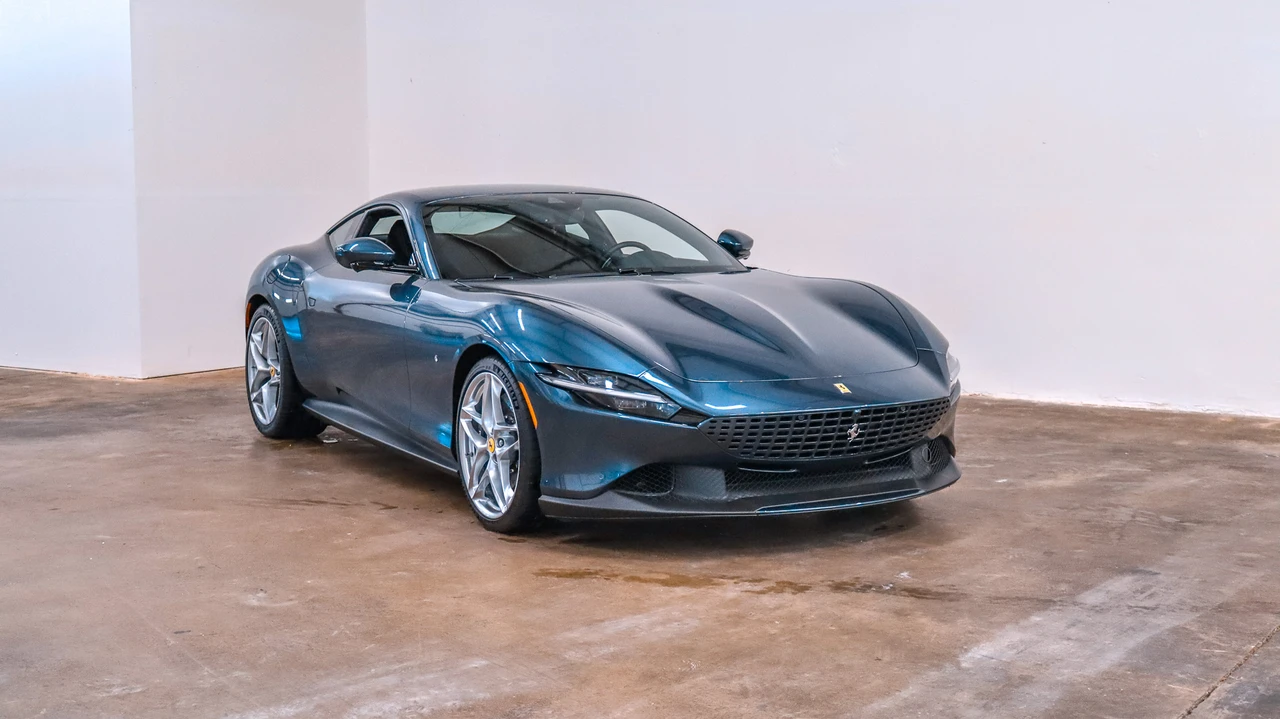 2022 Ferrari Roma - Image 26 of 31