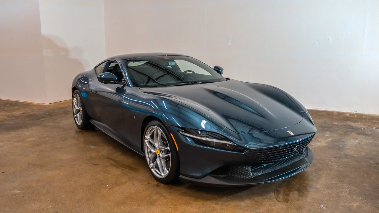 2022 Ferrari Roma - Image 27 of 31