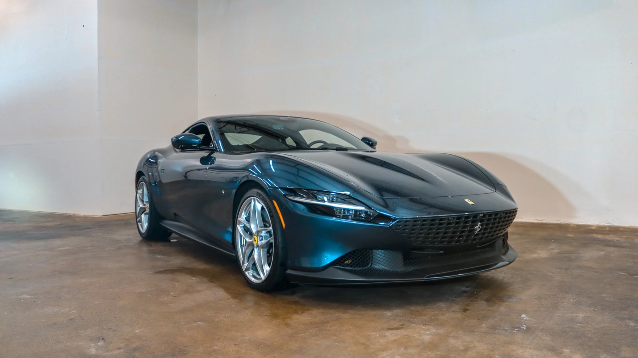 2022 Ferrari Roma - Image 28 of 31