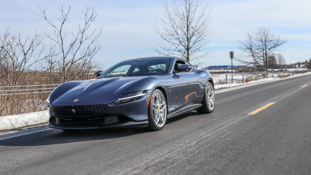 2022 Ferrari Roma - Image 2 of 31