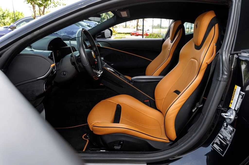 2022 Ferrari Roma - Image 23 of 31