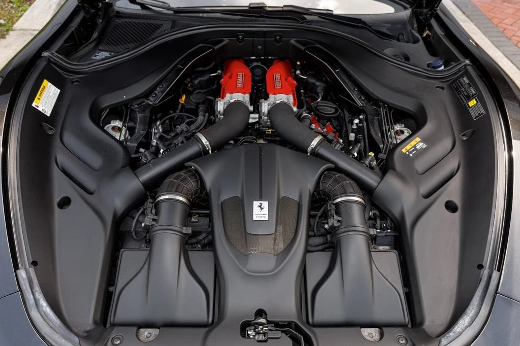 2022 Ferrari Roma - Image 12 of 31