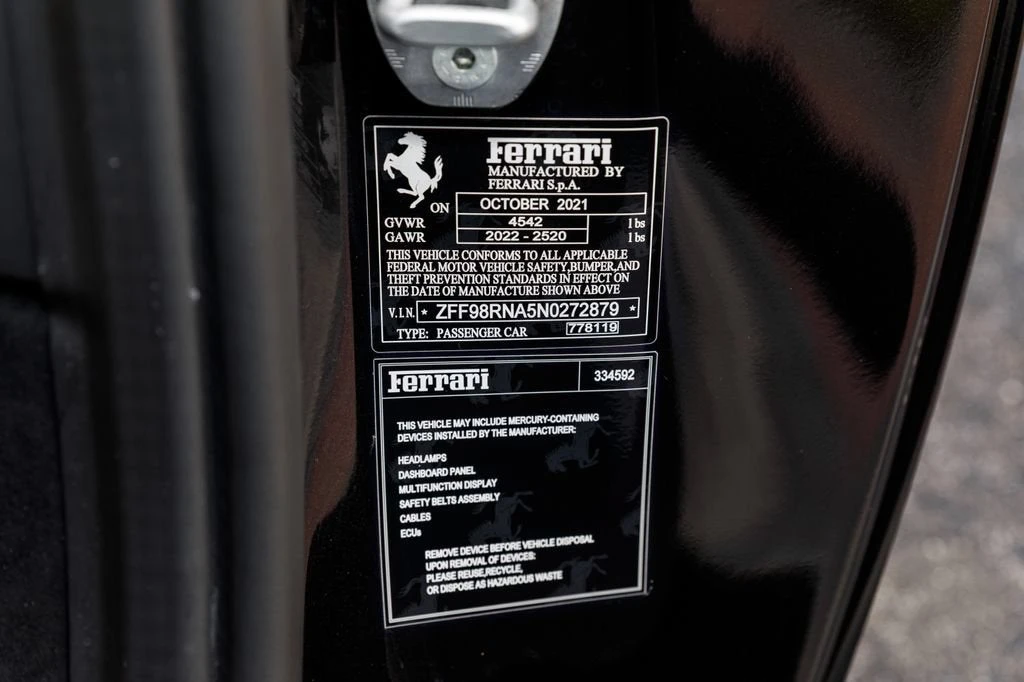 2022 Ferrari Roma - Image 27 of 31