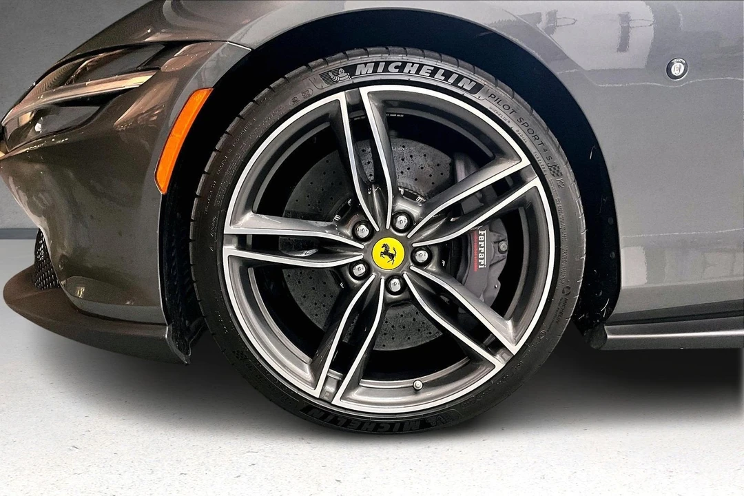 2022 Ferrari Roma - Image 28 of 29
