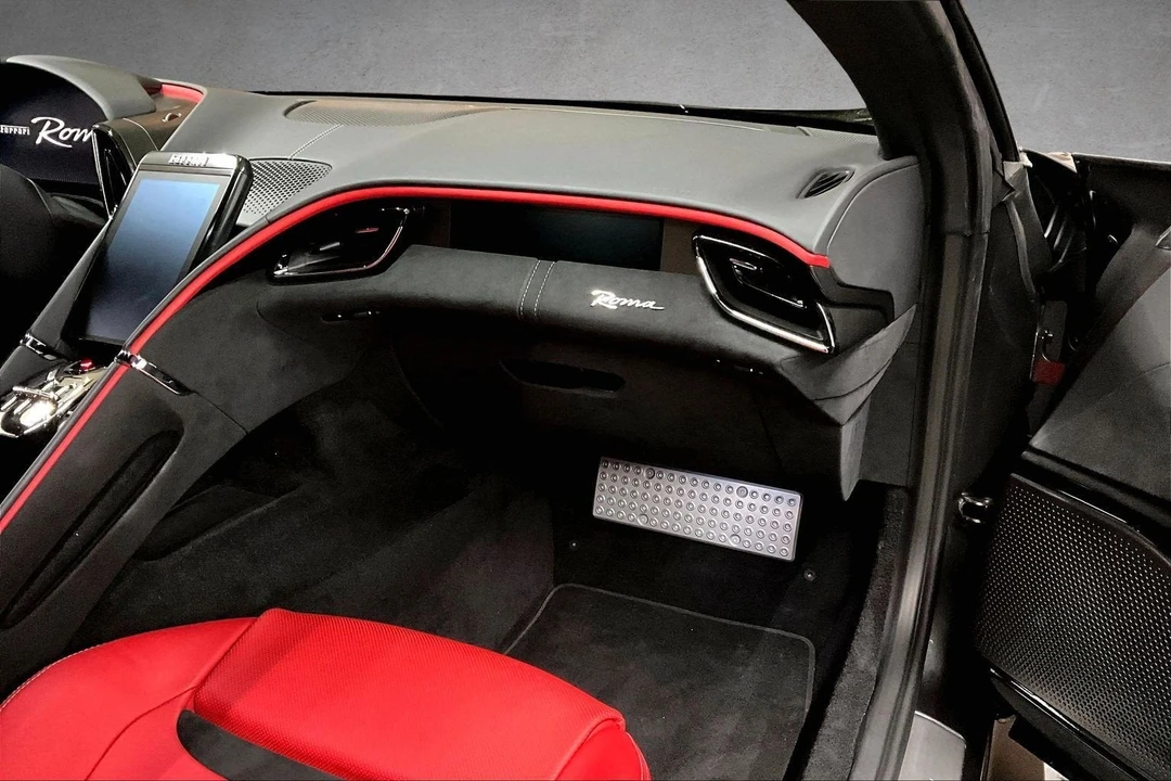 2022 Ferrari Roma - Image 22 of 29