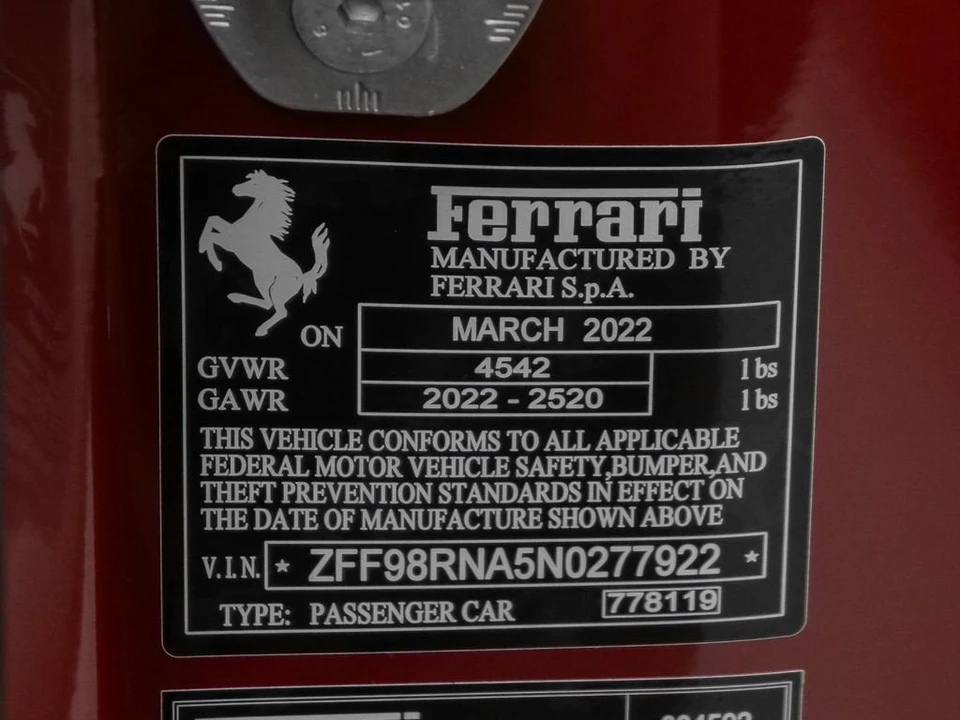 2022 Ferrari Roma - Image 20 of 31