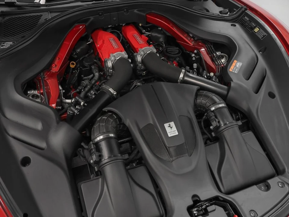2022 Ferrari Roma - Image 15 of 31