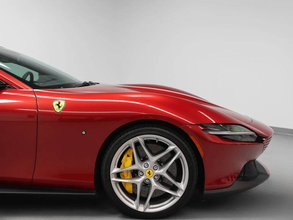 2022 Ferrari Roma - Image 11 of 31