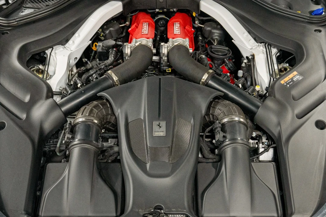 2022 Ferrari Roma - Image 11 of 21
