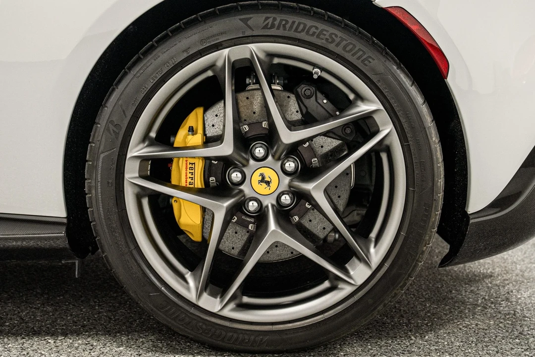 2022 Ferrari Roma - Image 10 of 21