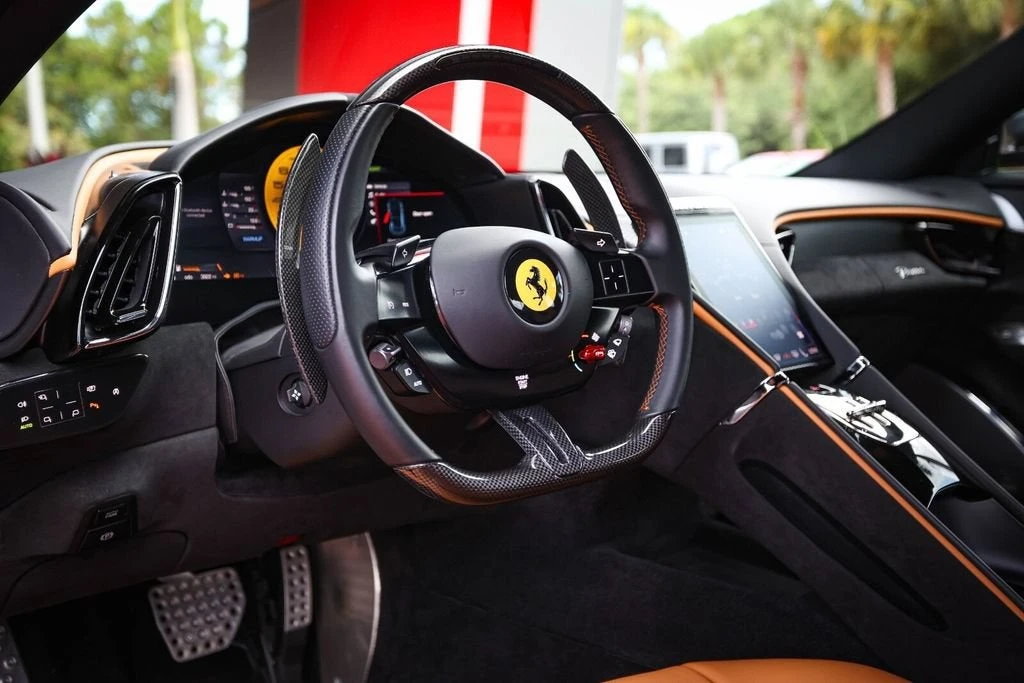 2022 Ferrari Roma - Image 30 of 31