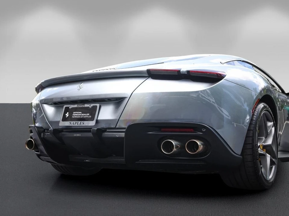 2022 Ferrari Roma - Image 17 of 31