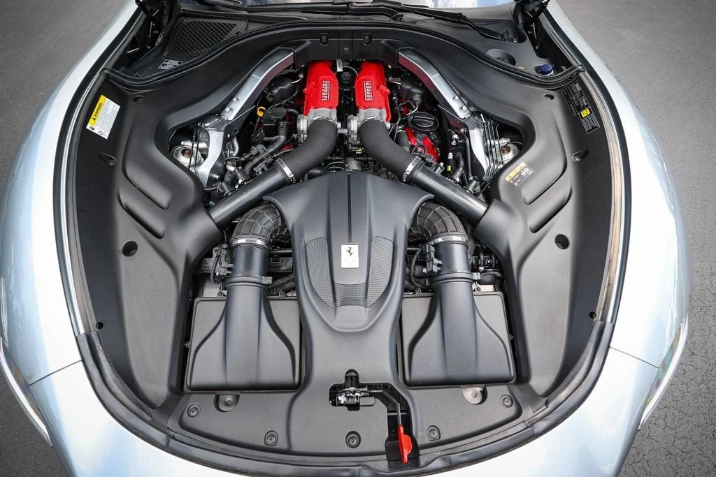 2022 Ferrari Roma - Image 24 of 31