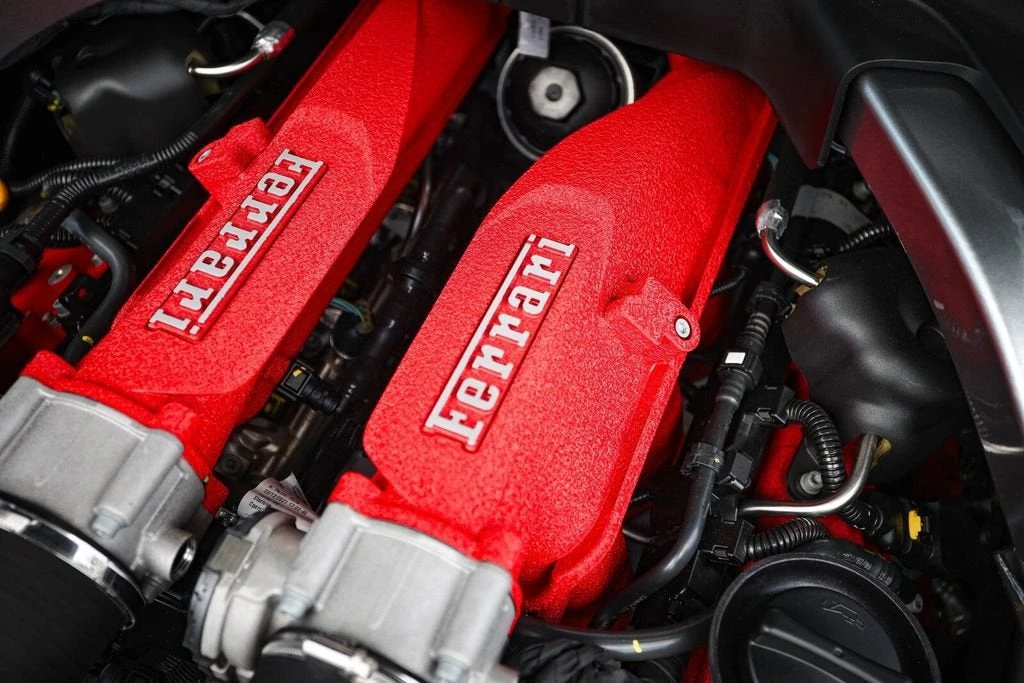 2022 Ferrari Roma - Image 25 of 31
