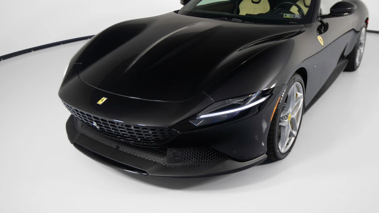 2022 Ferrari Roma - Image 29 of 31