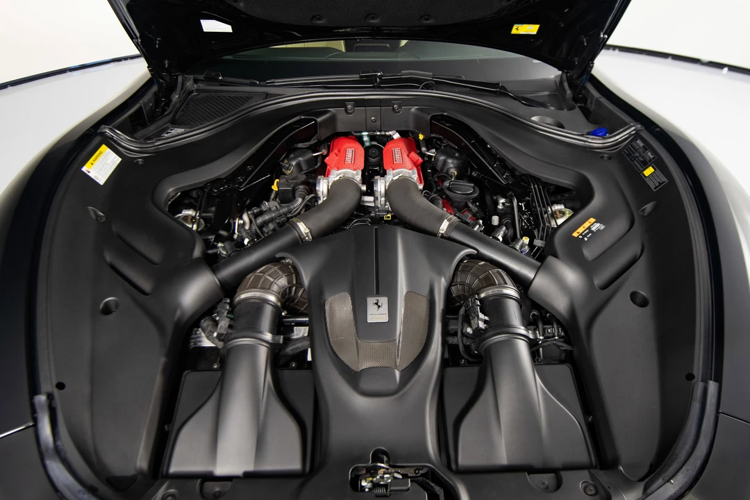 2022 Ferrari Roma - Image 19 of 31