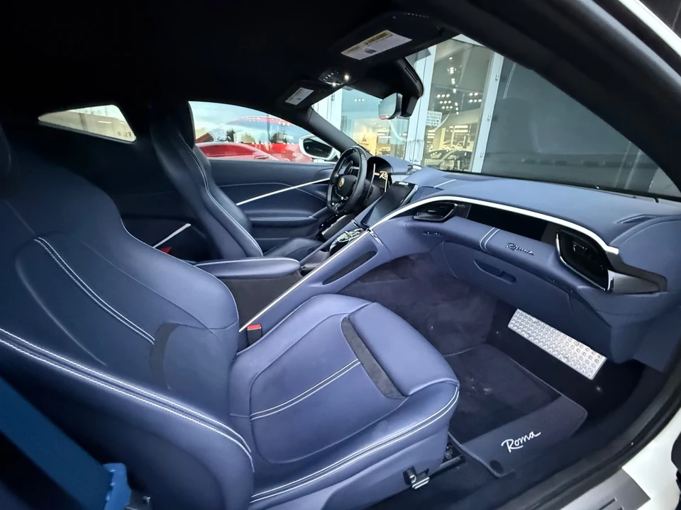 2022 Ferrari Roma - Image 25 of 26