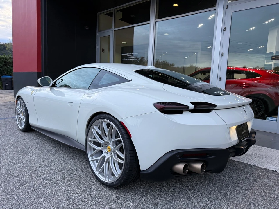 2022 Ferrari Roma - Image 9 of 21