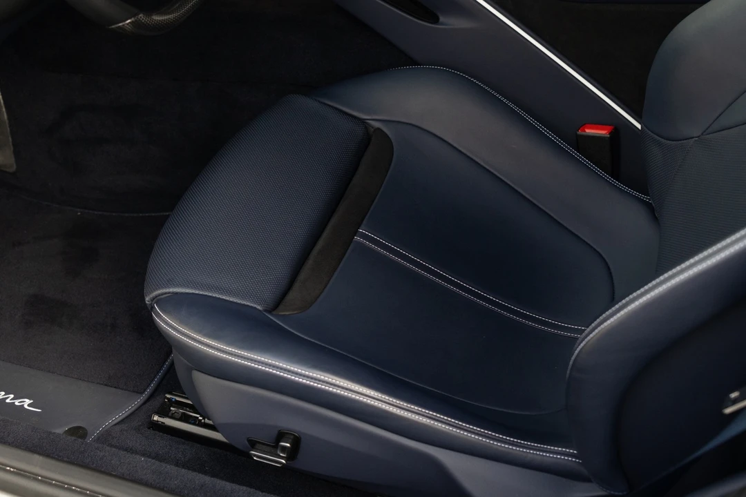 2022 Ferrari Roma - Image 6 of 12