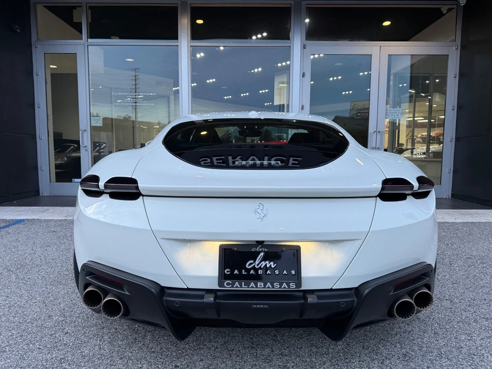 2022 Ferrari Roma - Image 15 of 21
