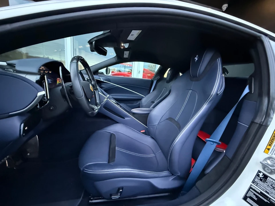 2022 Ferrari Roma - Image 20 of 21