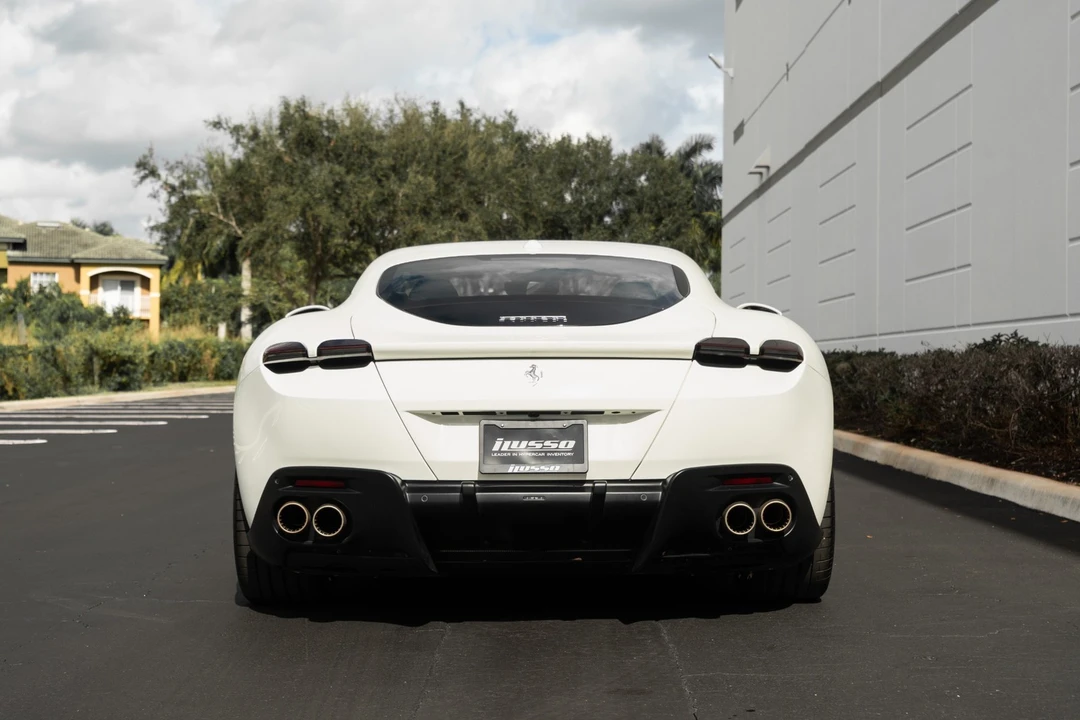 2022 Ferrari Roma - Image 2 of 12