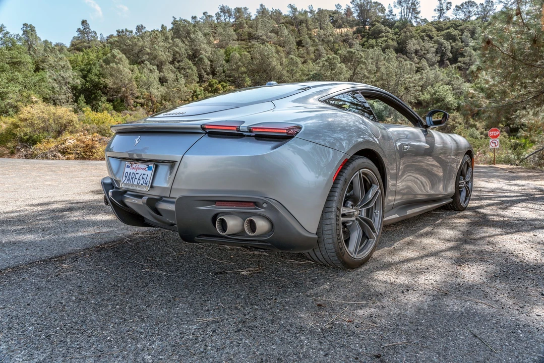 2022 Ferrari Roma - Image 30 of 31