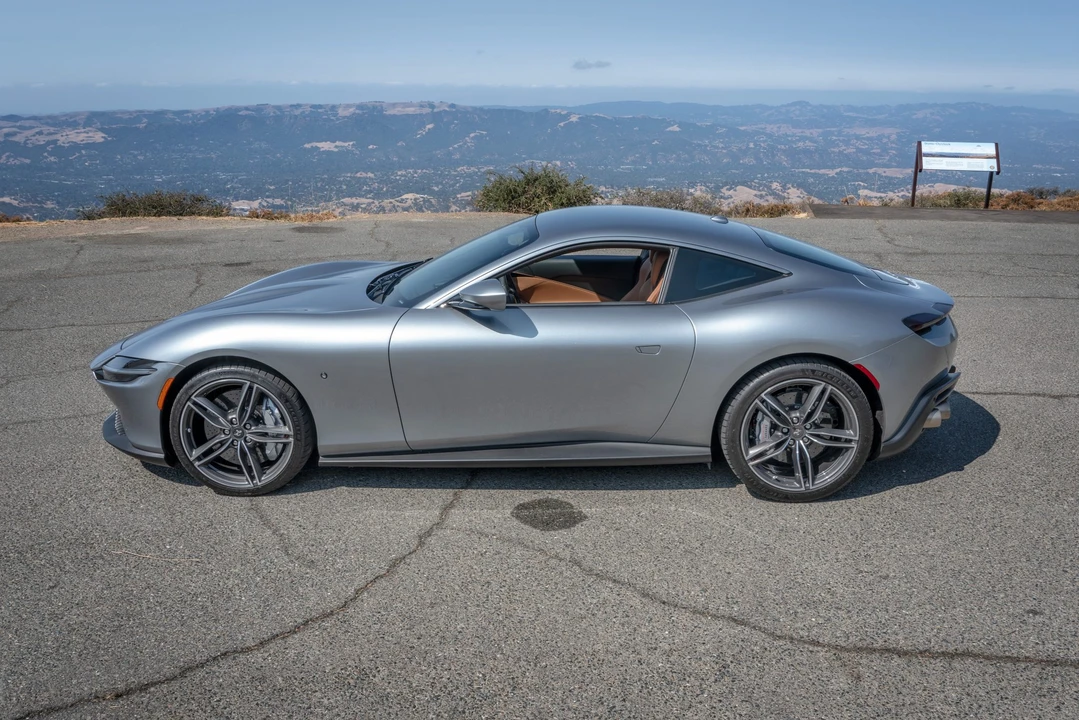 2022 Ferrari Roma - Image 19 of 31