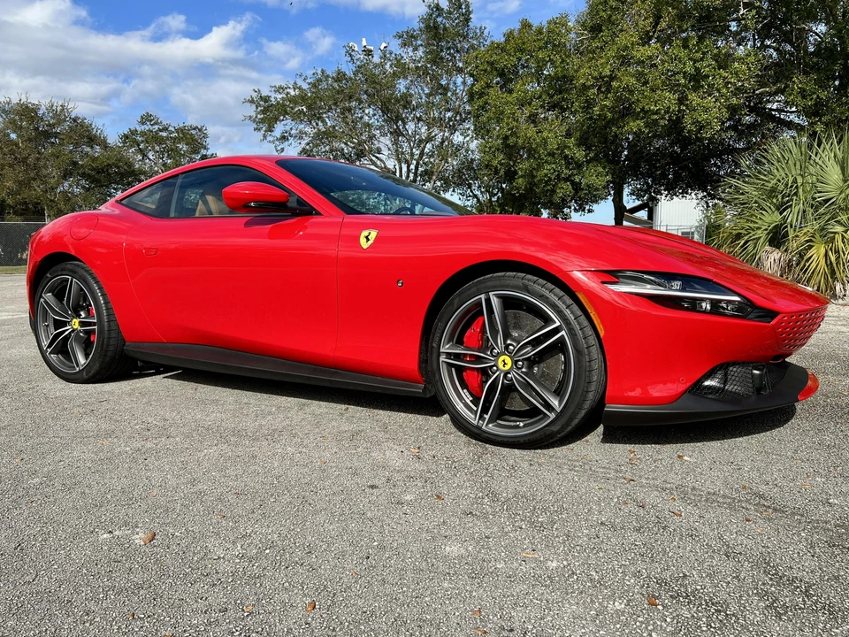 2022 Ferrari Roma - Image 3 of 31