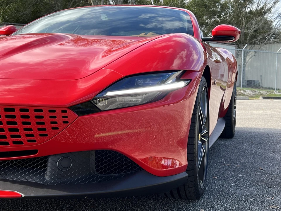 2022 Ferrari Roma - Image 27 of 31