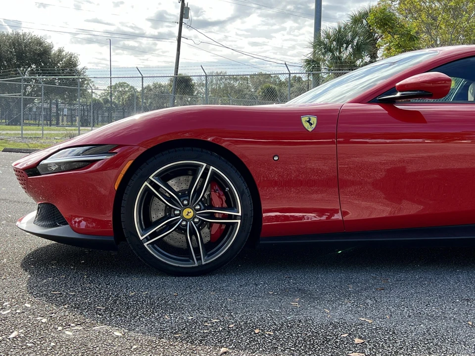 2022 Ferrari Roma - Image 23 of 31
