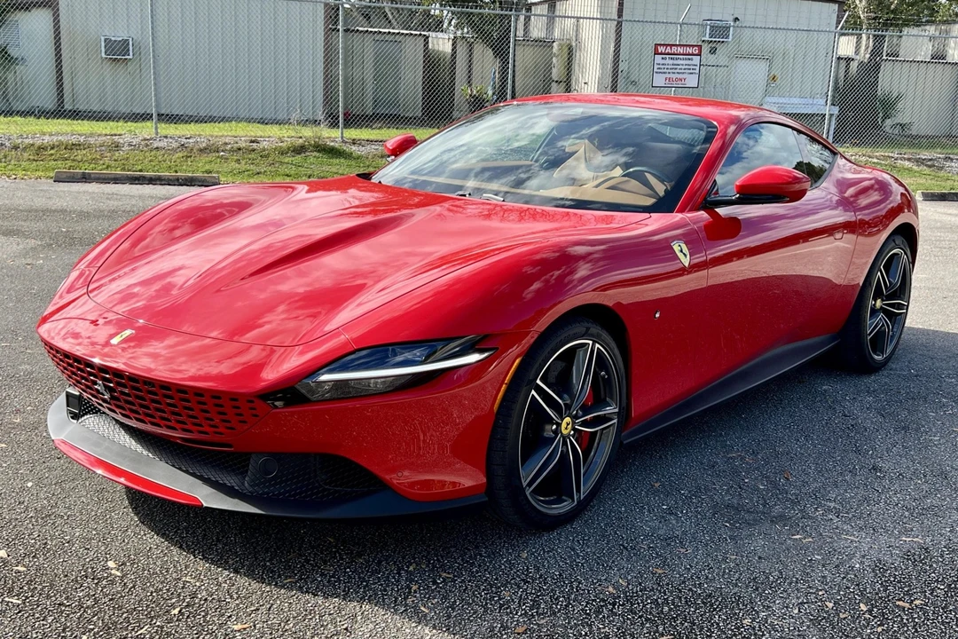 2022 Ferrari Roma - Image 17 of 31