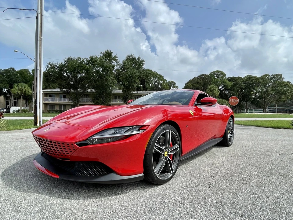 2022 Ferrari Roma - Image 11 of 31