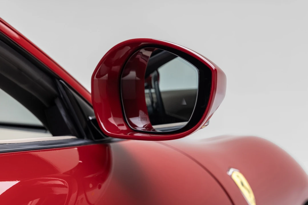 2022 Ferrari Roma - Image 24 of 31